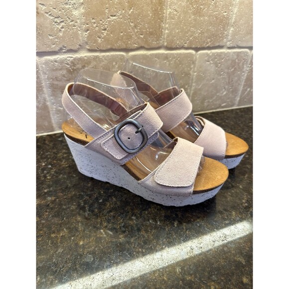 OTBT Peasant Wedge Sandal Rosette Size 8 NWOT - Picture 2 of 8